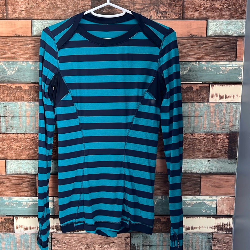 Blue and turquoise striped women’s Lululemon fitted running shirt